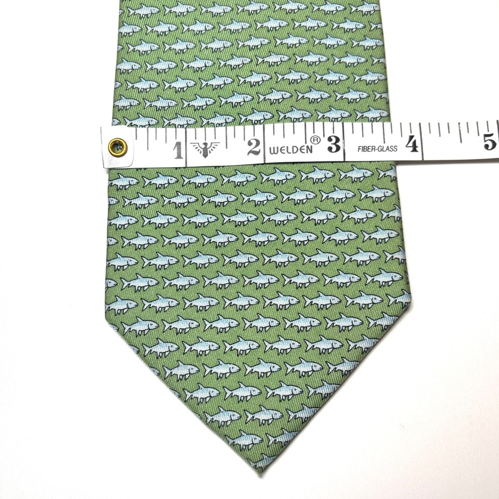 Vineyard Vines Green Fish Print Silk Necktie Hand Made USA Preppy Fishing Tie - Picture 8 of 8